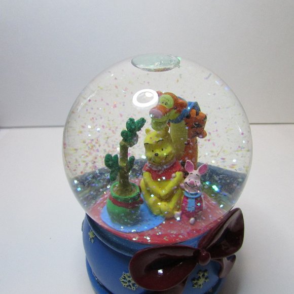 Disney We Wish You A Merry Christmas Pooh snowglobe Tigger and Piglet Ee… - Picture 10 of 10